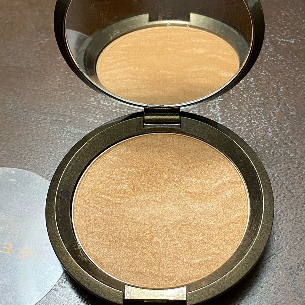 Becca bronzer
